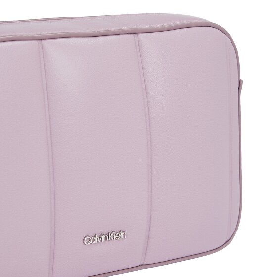 Calvin Klein Line Quilt Umhängetasche 19.5 cm