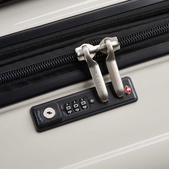 Delsey Paris Shadow 5.0 4 Rollen Trolley 82 cm mit Dehnfalte