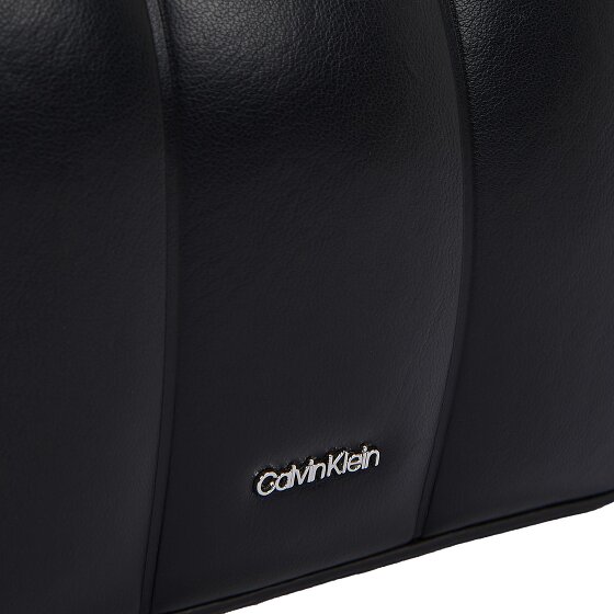Calvin Klein Line Quilt Umhängetasche 19.5 cm