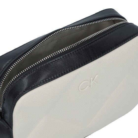Calvin Klein Quilt Umhängetasche 23 cm