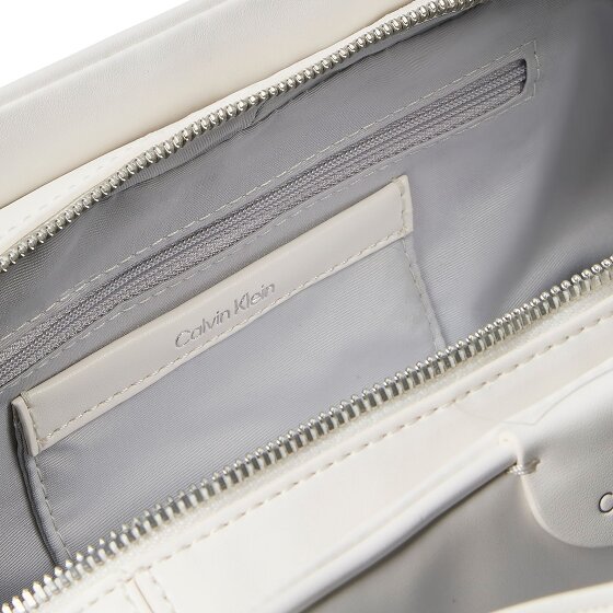 Calvin Klein Embossed Schultertasche 30 cm